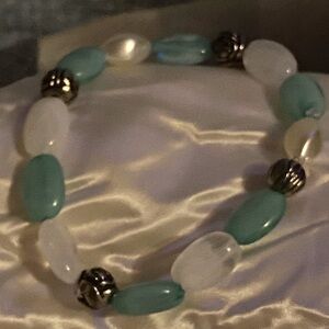 🌼Home crafted 7 inch bracelet🌼